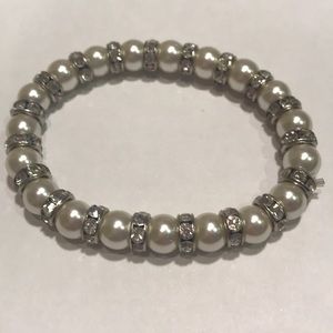Pearl/ Silver Bracelet